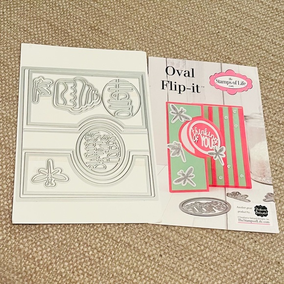 Oval Flip It Card Base 13pc Amazing NAME BRAND Die Cuts - Picture 13 of 14